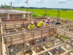 Pembangunan masjid, asrama, dan kelas Ma’had Wakaf Al-Izzah