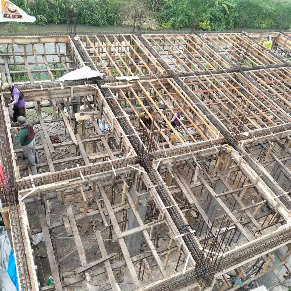 Pembangunan masjid, asrama, dan kelas Ma’had Wakaf Al-Izzah