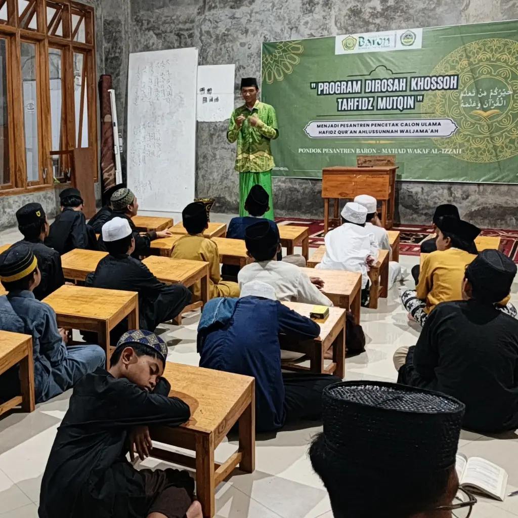 Ngaji Kitab Akhlak Untuk Membentuk Karakter Santri Mulia