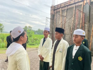 Apel perpulangan santri Ma'had Wakaf Al Izzah