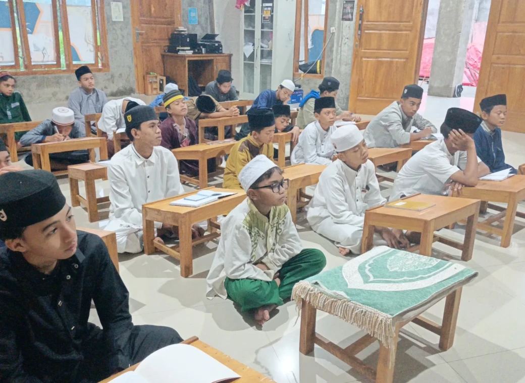 Para penghafal Al Qur’an Ma’had Wakaf Al-Izzah